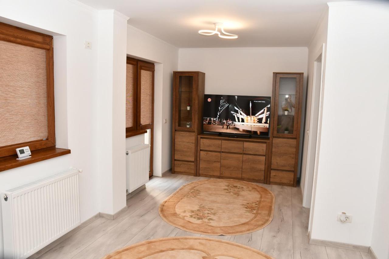 Toporasi Apartament Apartment Craiova Exterior photo