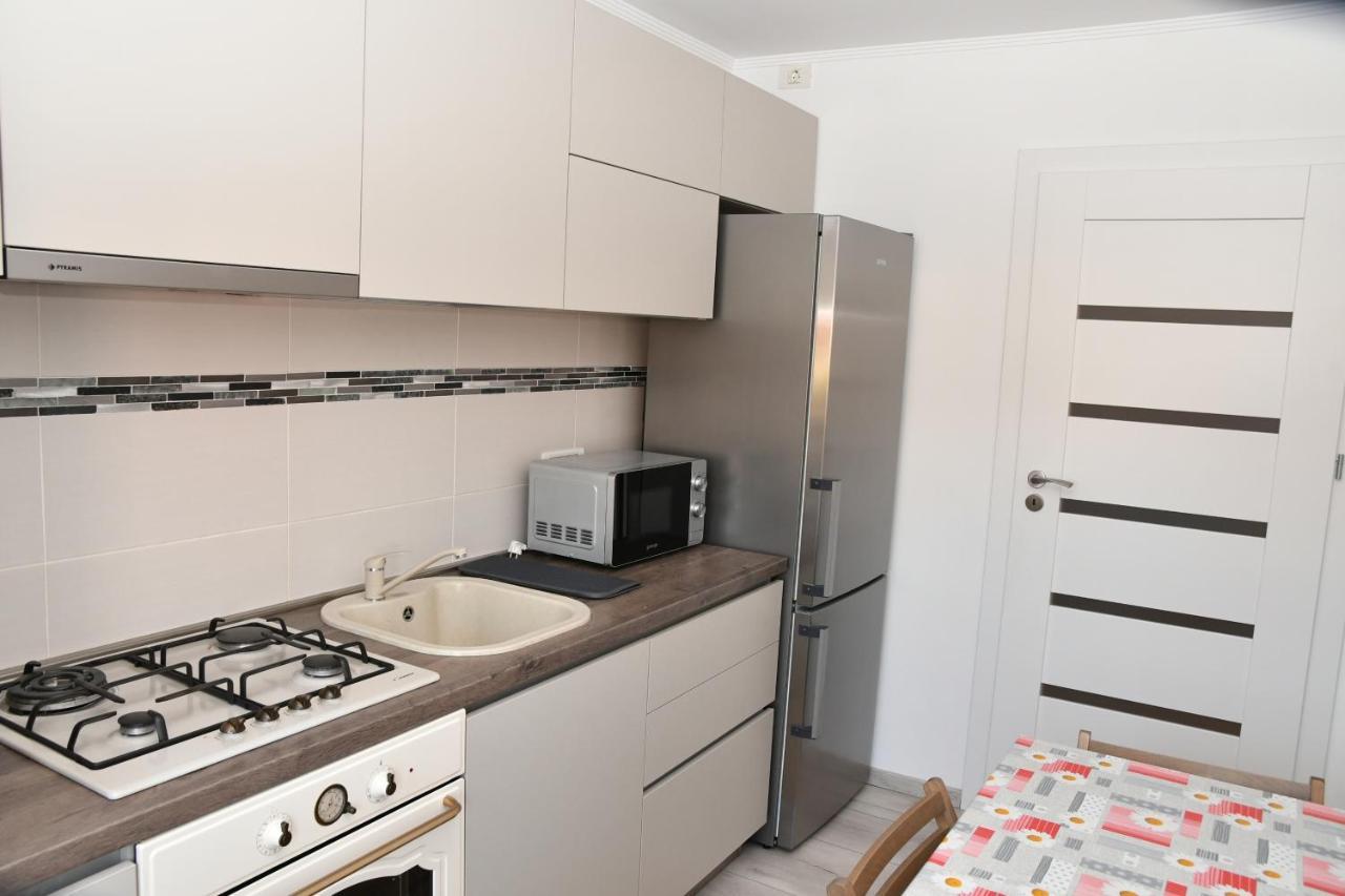 Toporasi Apartament Apartment Craiova Exterior photo